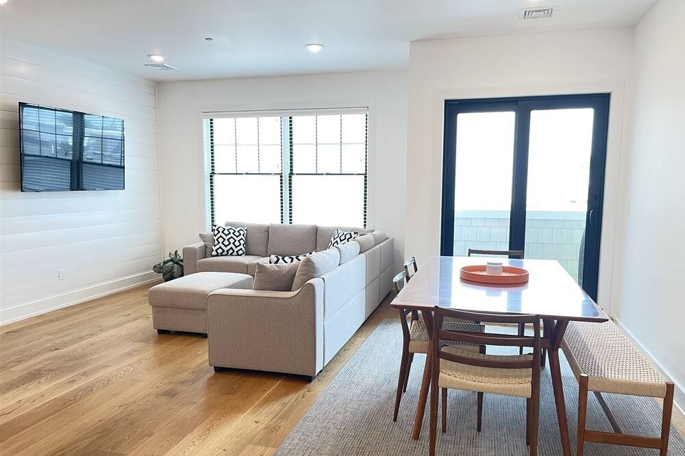 Photo of Livingroom in Bay Head