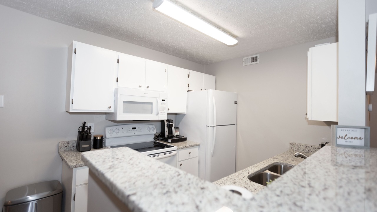 Photo of Kitchen in Summit Station