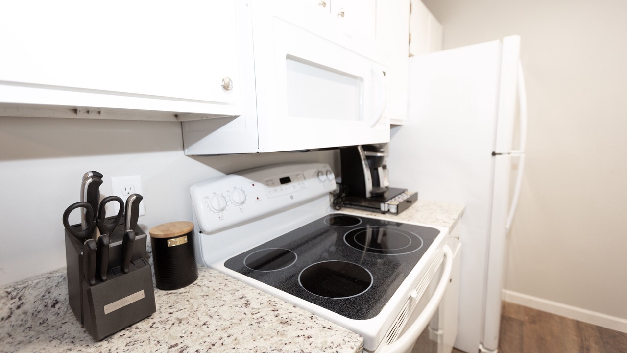 Photo of Kitchen in Summit Station