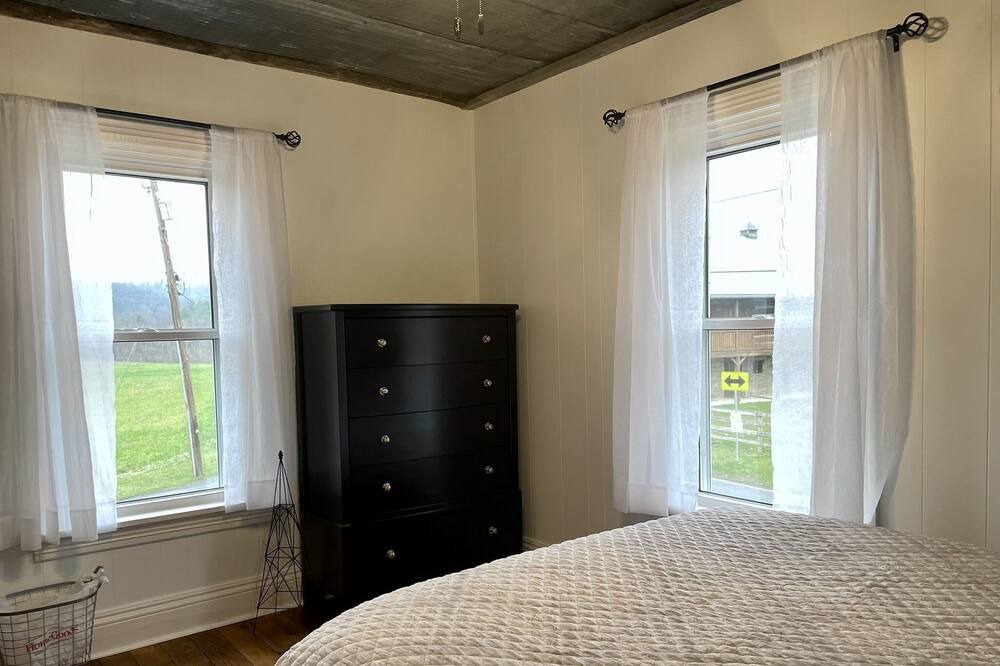 Photo of Bedroom in Newport