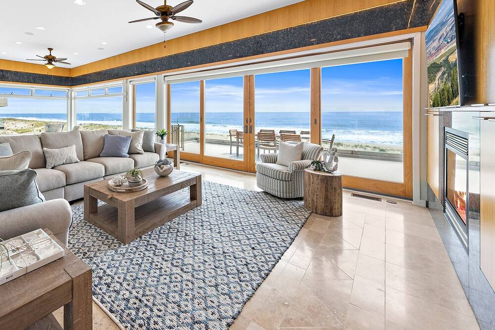 Photo of Livingroom in Loveladies