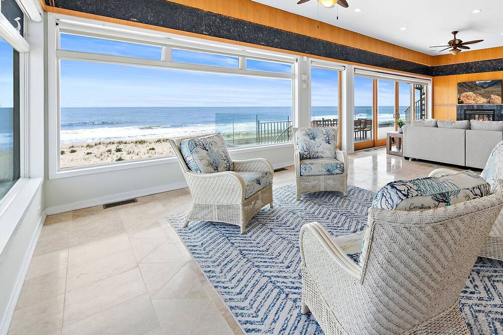 Photo of Livingroom in Loveladies