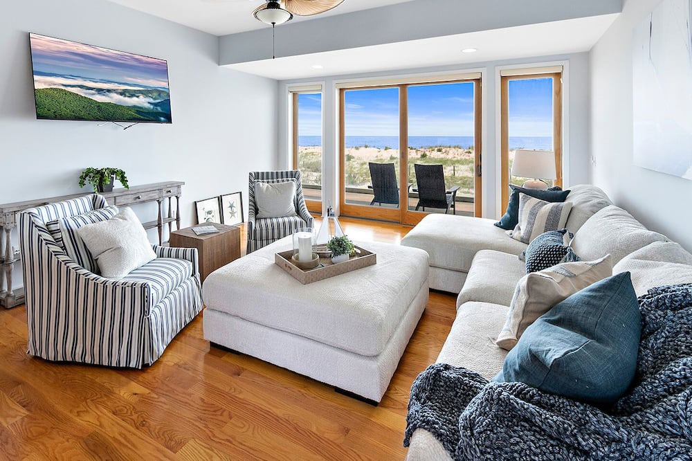 Photo of Livingroom in Loveladies