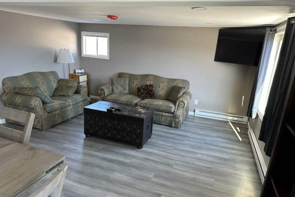 Photo of Livingroom in Aldenville