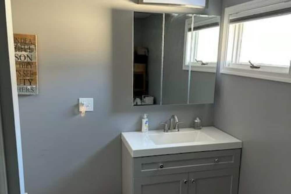 Photo of Bathroom in Aldenville