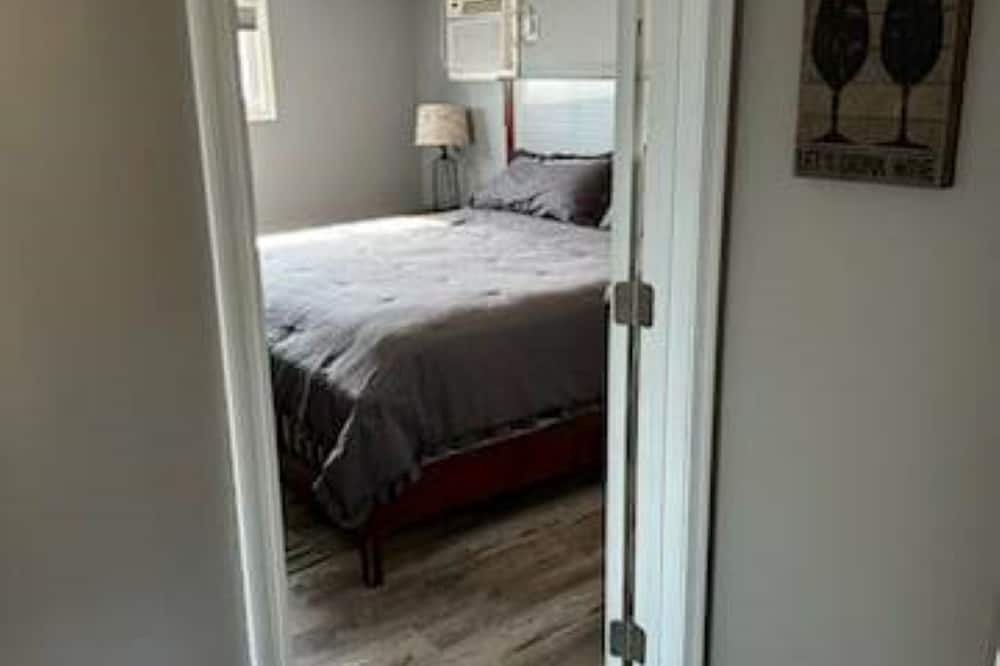 Photo of Bedroom in Aldenville
