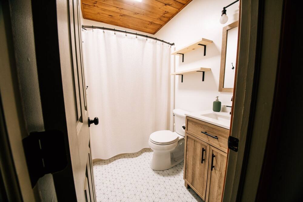 Photo of Bathroom in Thornhurst