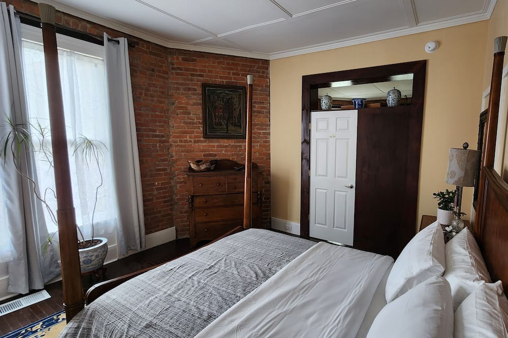 Photo of Bedroom in Elmira