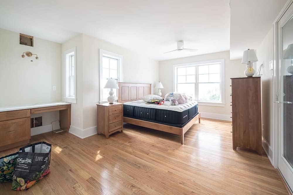 Photo of Bedroom in Admiral Estates