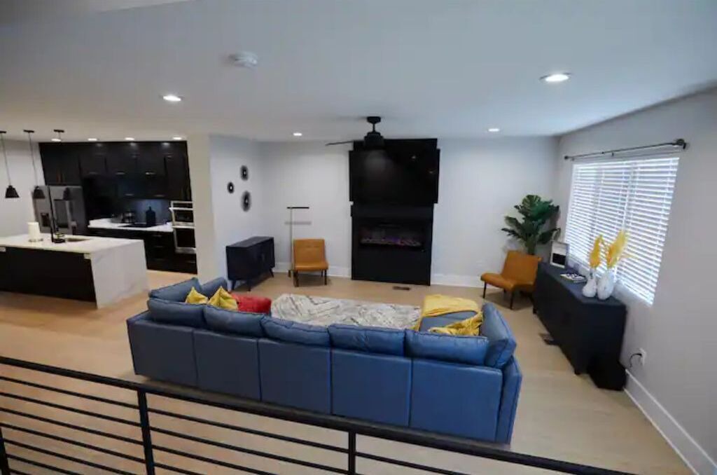 Photo of Livingroom in New Pathways