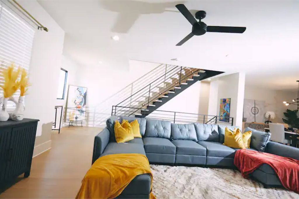 Photo of Livingroom in New Pathways