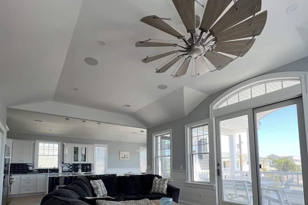 Photo of Livingroom in Beach Haven Terrace