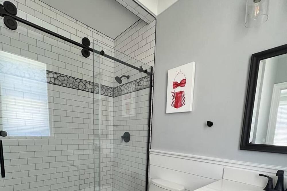 Photo of Bathroom in Beach Haven Terrace