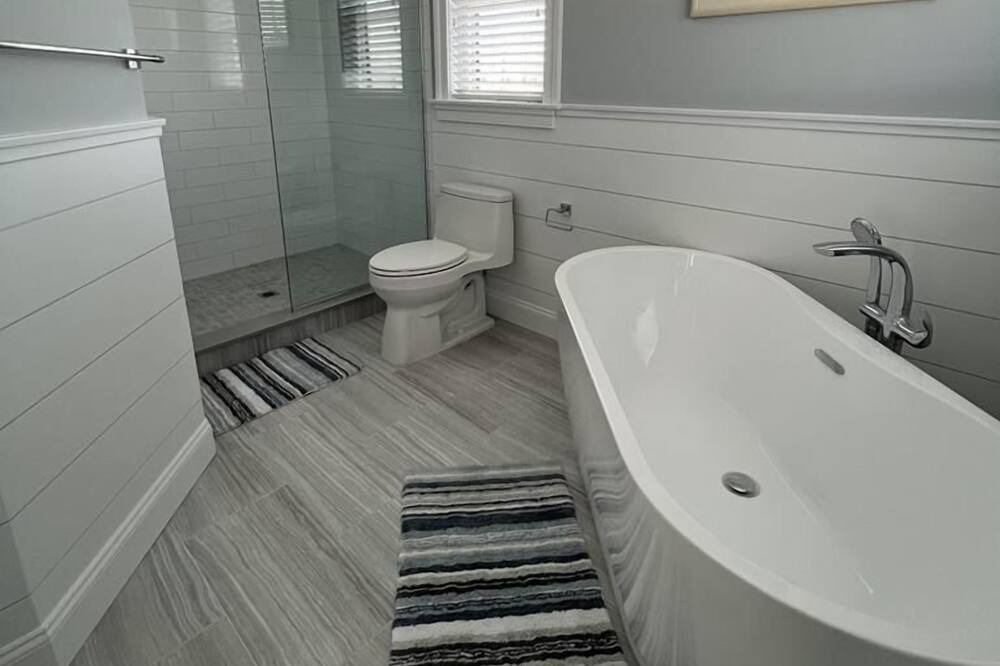 Photo of Bathroom in Beach Haven Terrace