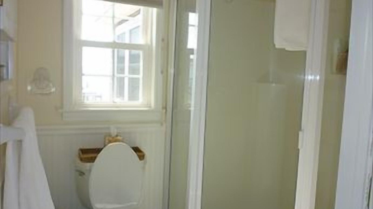 Photo of Bathroom in Beach Haven Gardens
