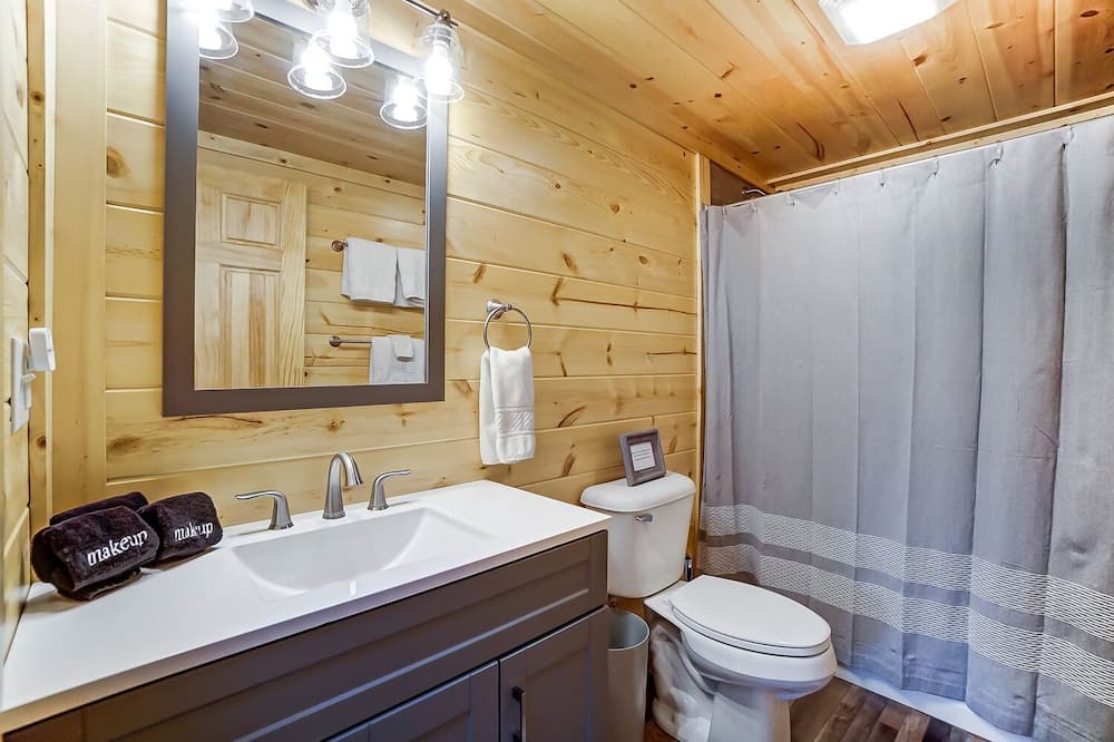 Photo of Bathroom in South Bloomingville