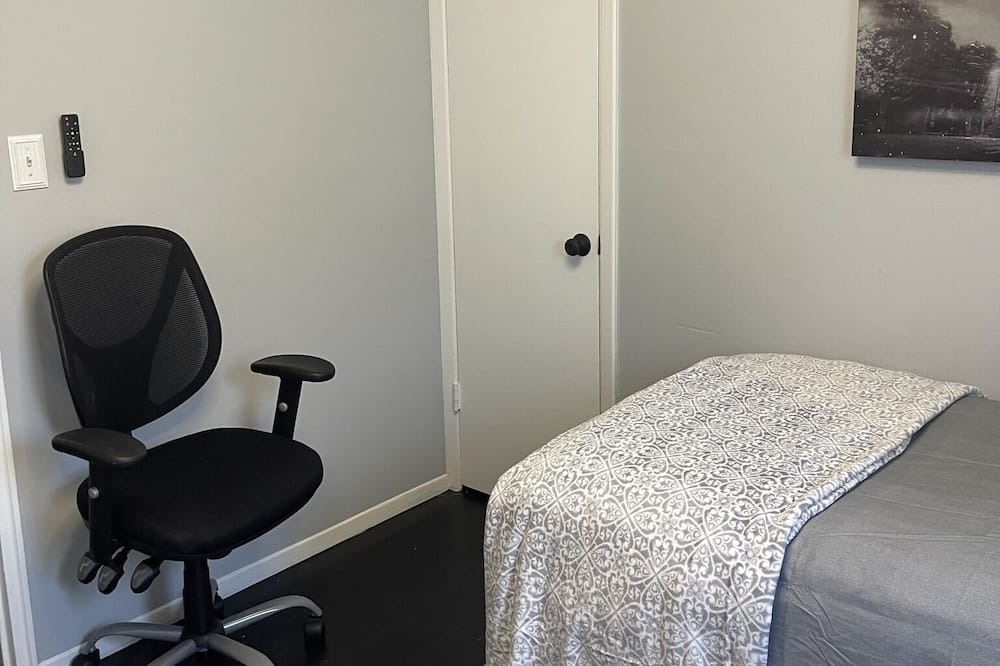 Photo of Bedroom in Ewing