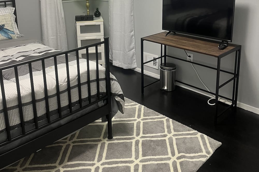 Photo of Bedroom in Ewing