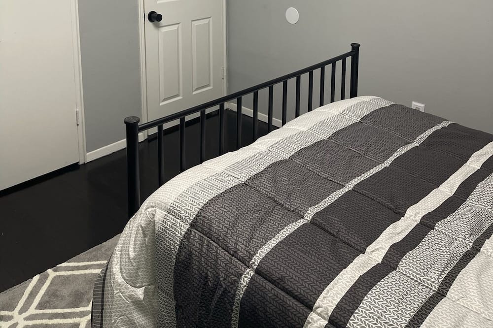 Photo of Bedroom in Ewing