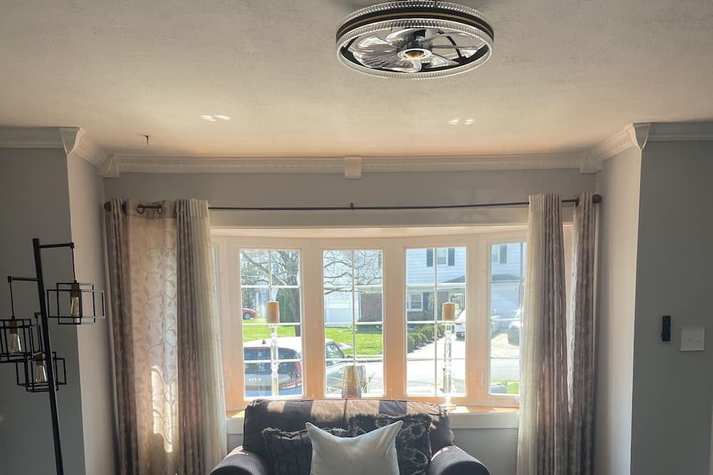 Photo of Livingroom in Ewing
