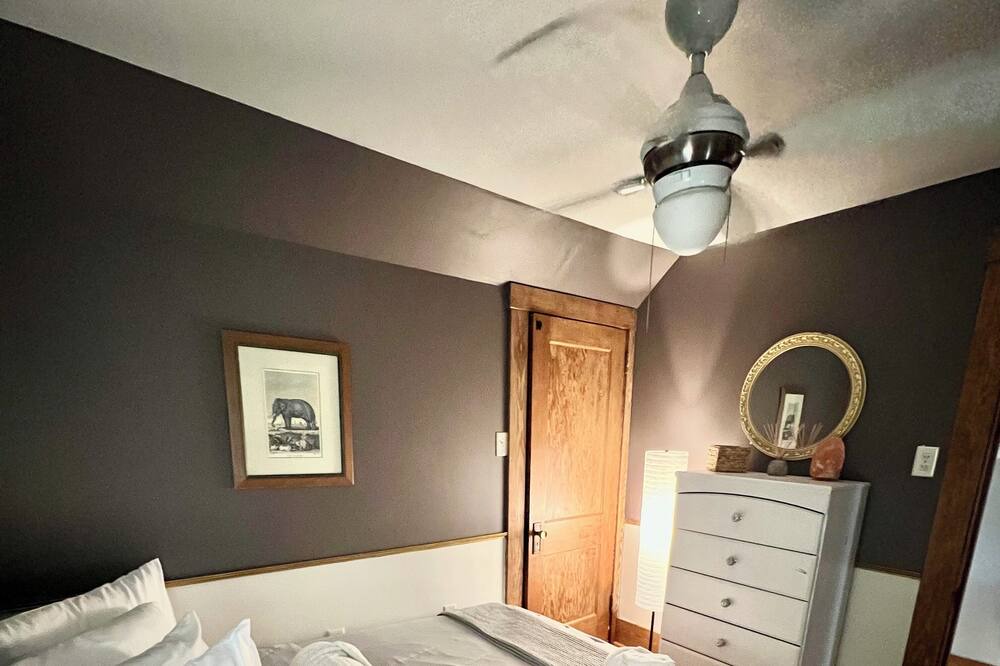 Photo of Bedroom in Butler