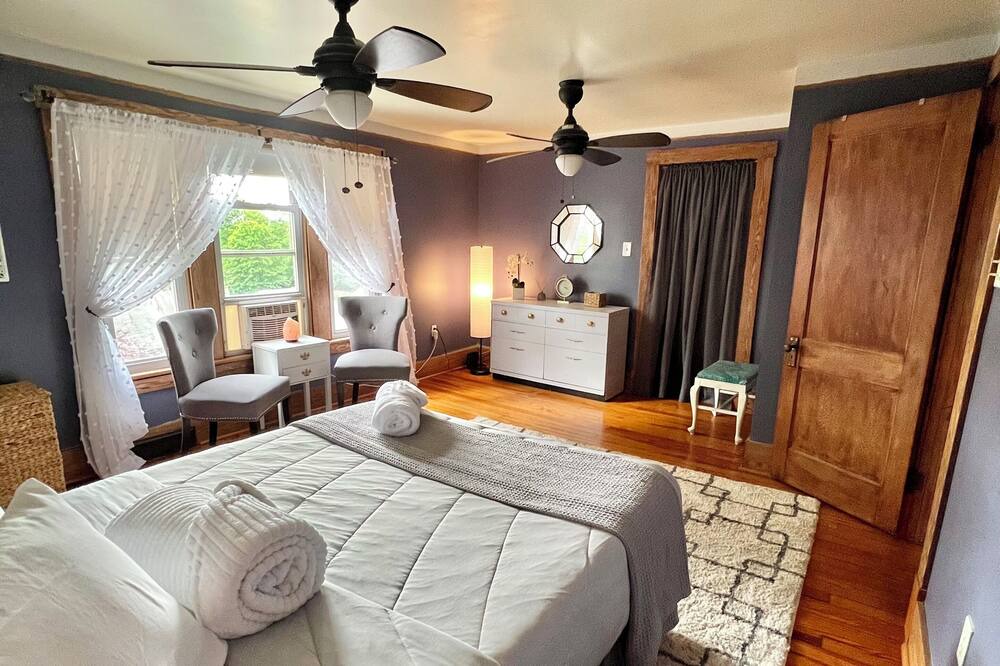 Photo of Livingroom in Butler