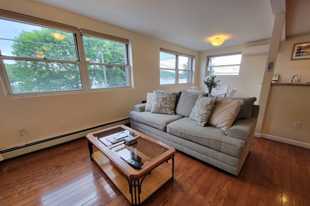 Photo of Livingroom in Lake Hopatcong