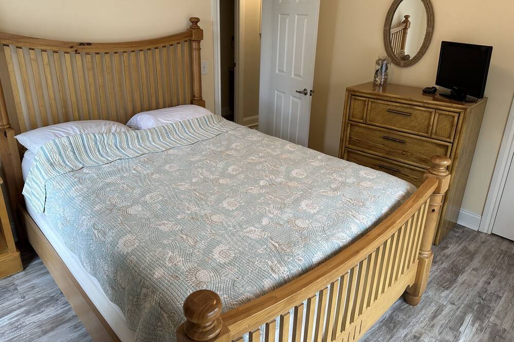 Photo of Bedroom in Normandy Beach