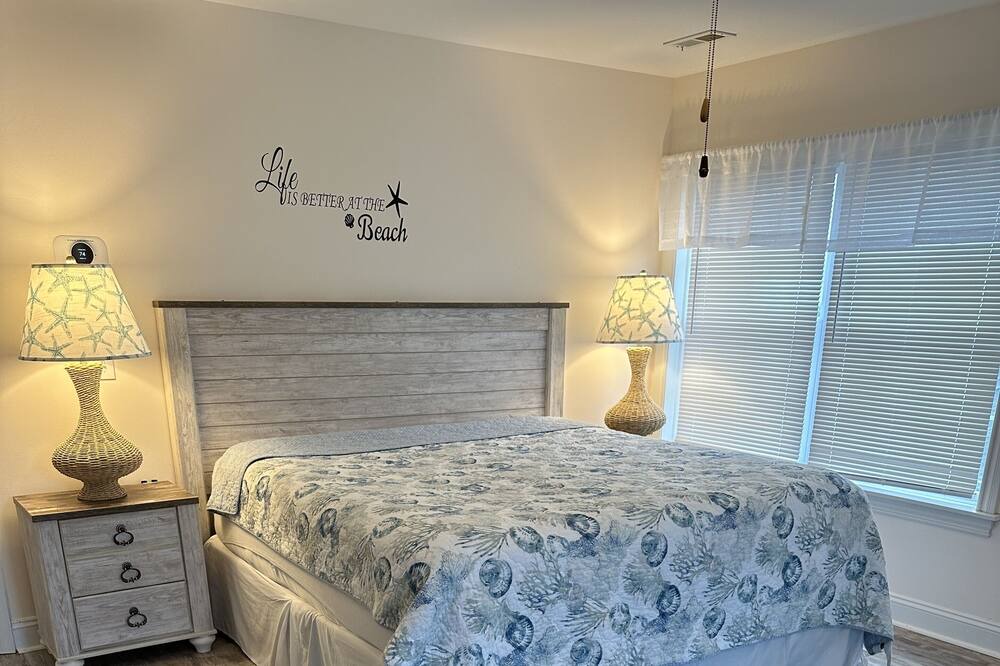 Photo of Bedroom in Normandy Beach