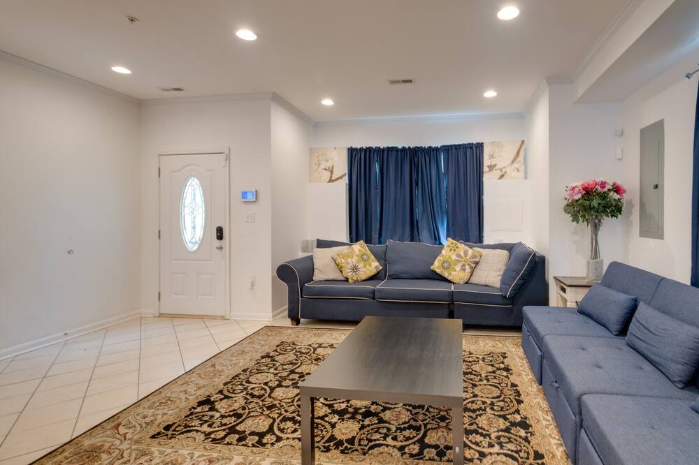 Photo of Livingroom in Southeast