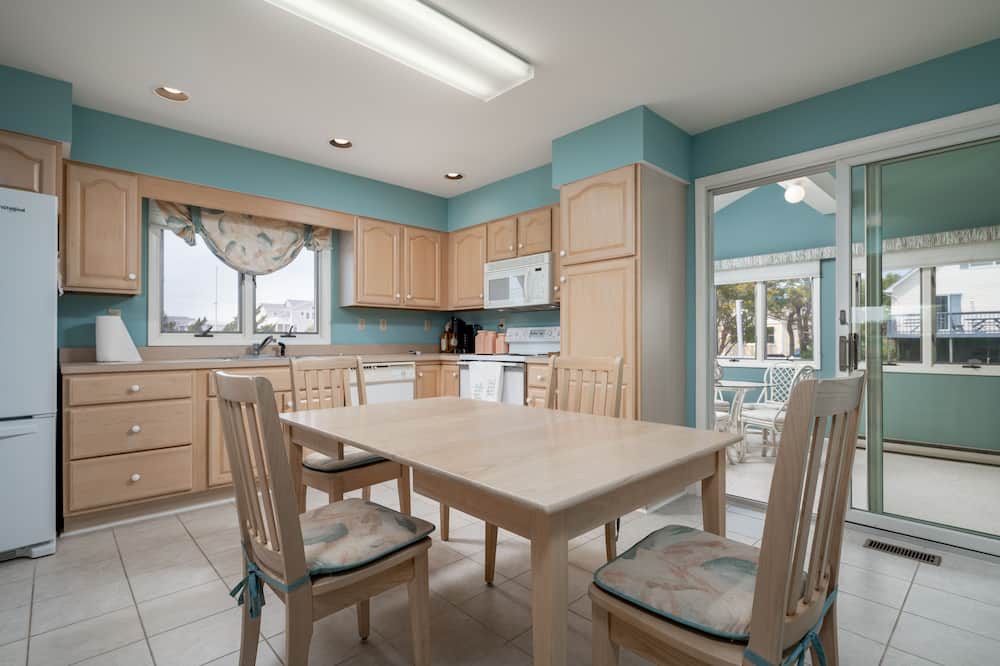 Photo of Kitchen in South Bethany Harbor