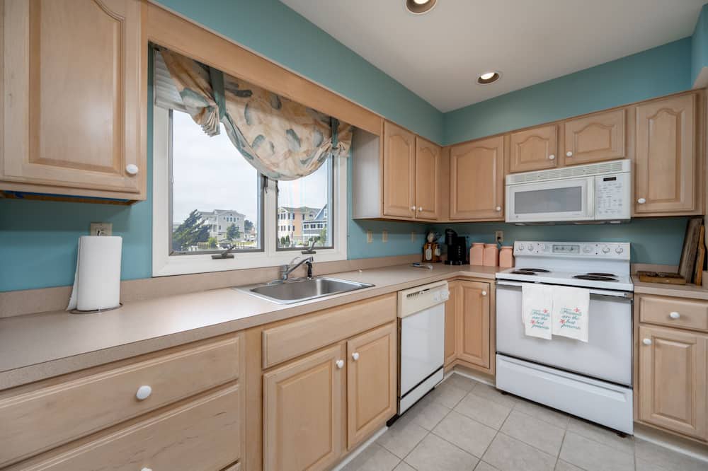 Photo of Kitchen in South Bethany Harbor