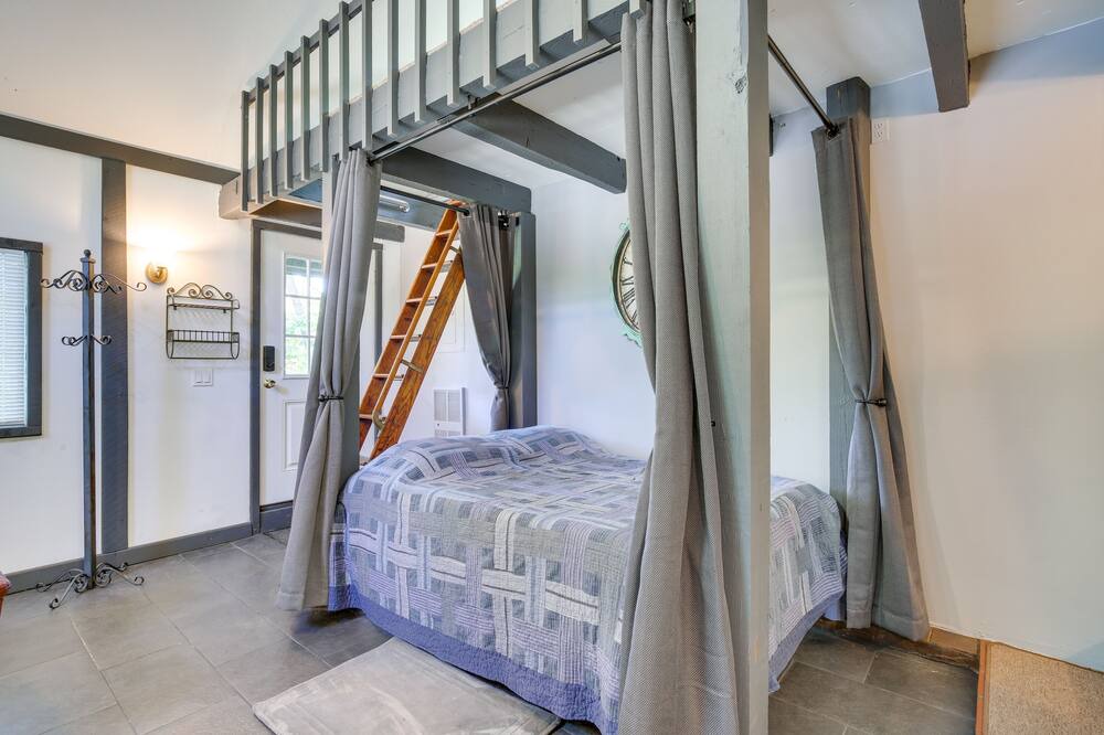 Photo of Bedroom in Cold Spring