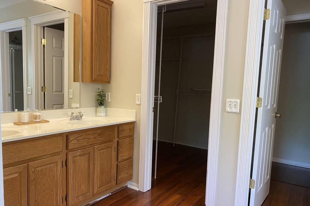 Photo of Bathroom in Perrysburg