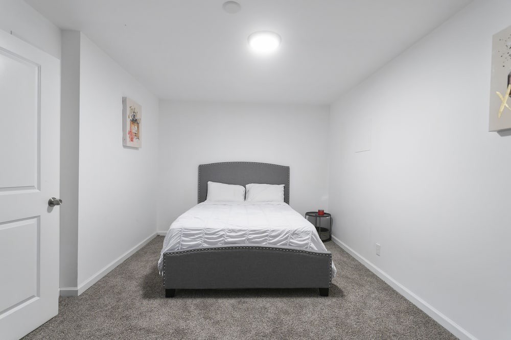 Photo of Bedroom in Lawrenceville