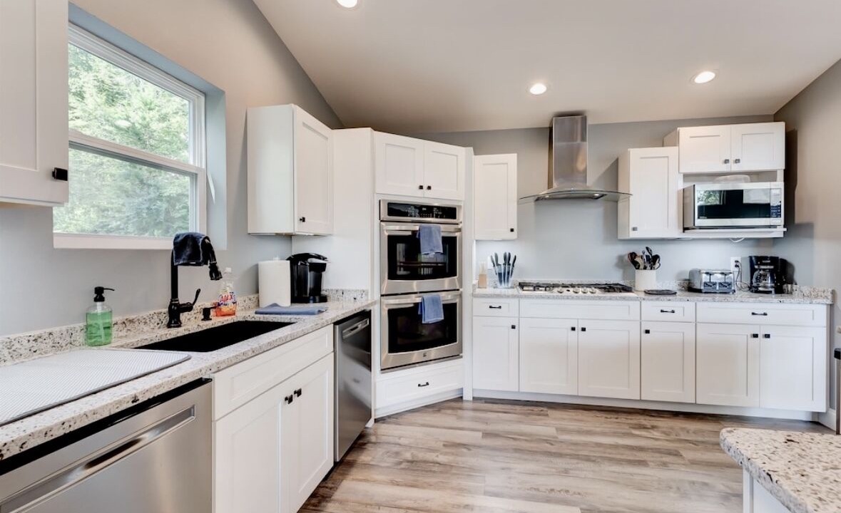Photo of Kitchen in Lakeside Estates