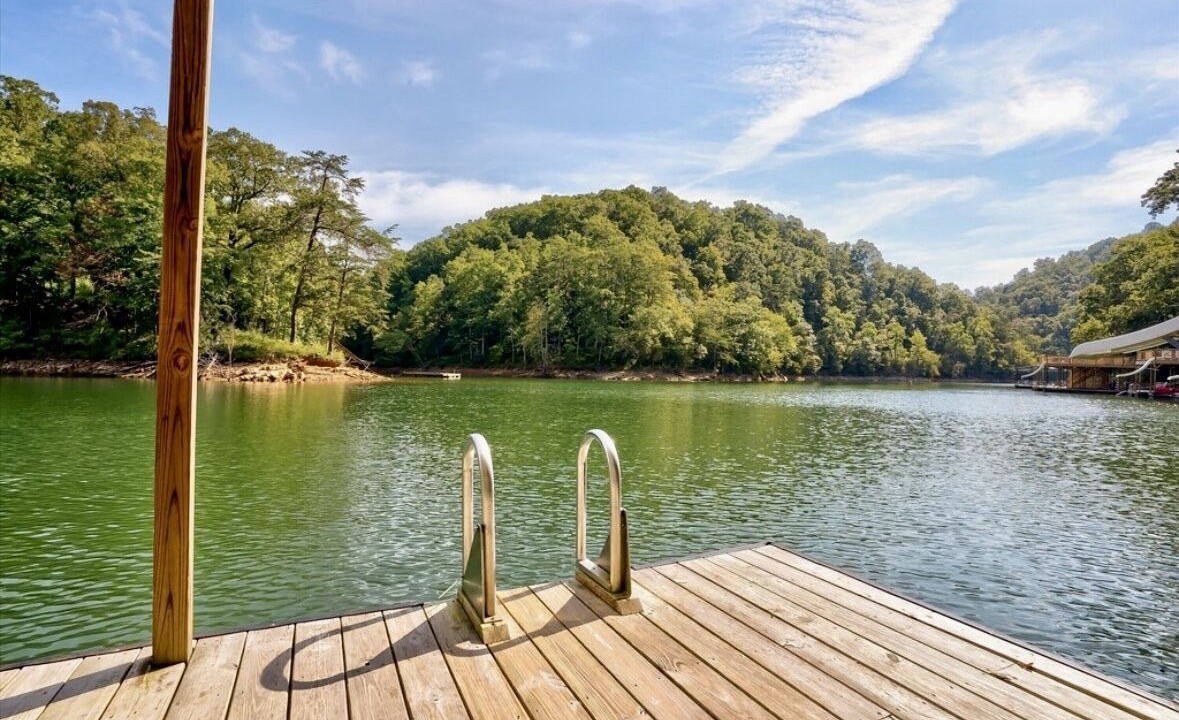 Photo of Outdoor in Lakeside Estates