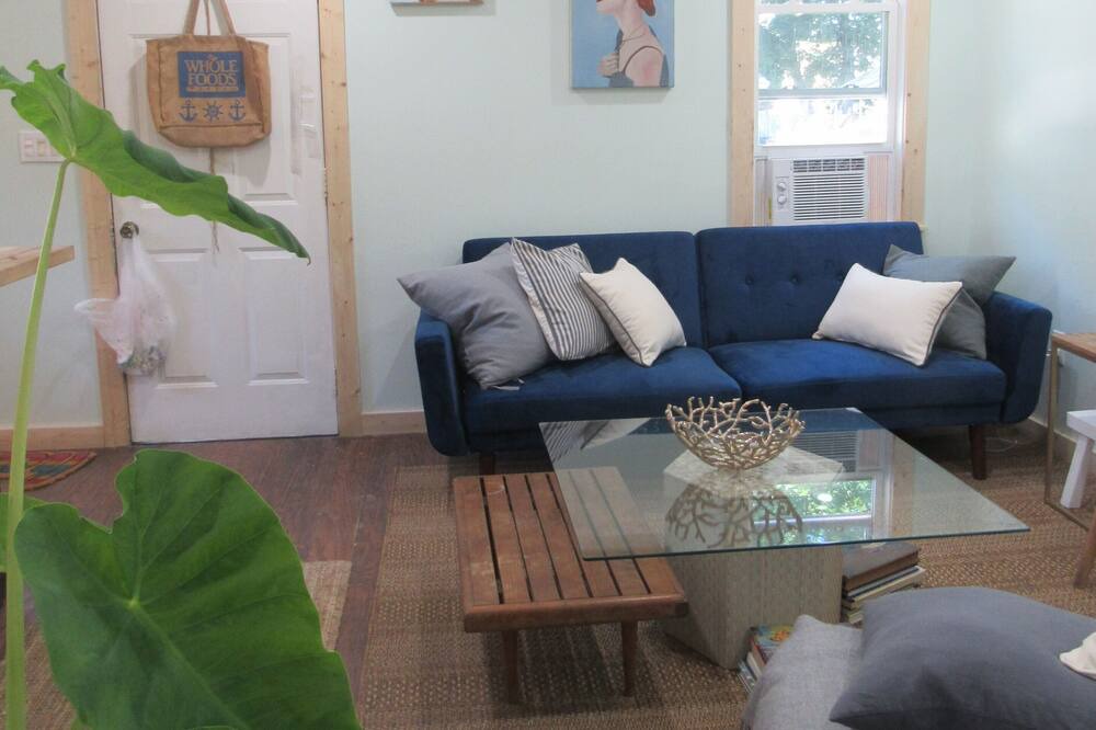 Photo of Livingroom in Kingston