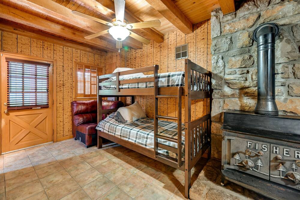 Photo of Bedroom in Campbellsville