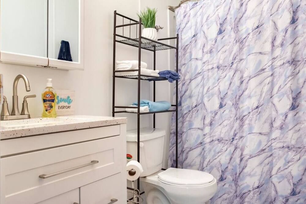 Photo of Bathroom in Powell