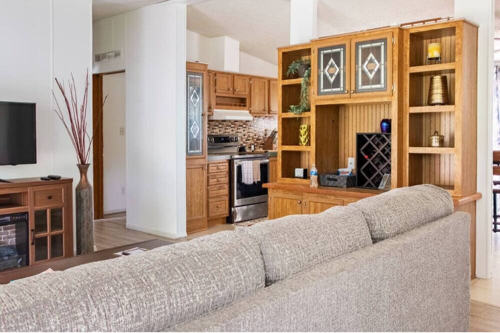 Photo of Livingroom in Powell
