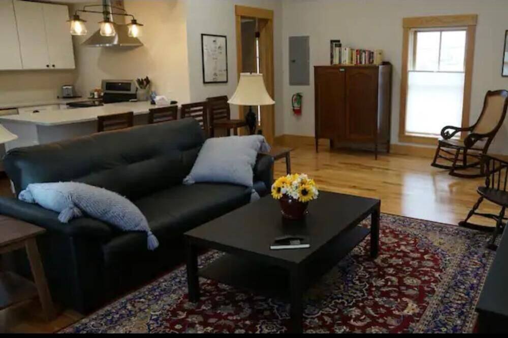 Photo of Livingroom in Peninsula