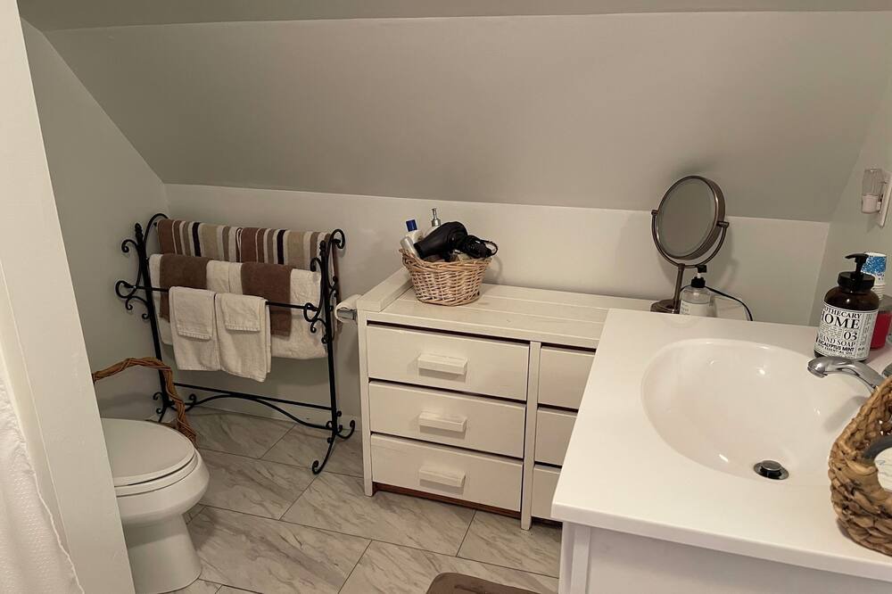 Photo of Bathroom in Cuddebackville