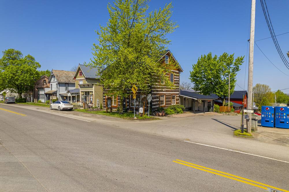Photo of Others in Winesburg