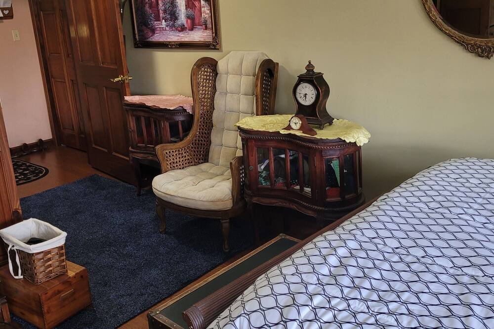 Photo of Bedroom in Butztown