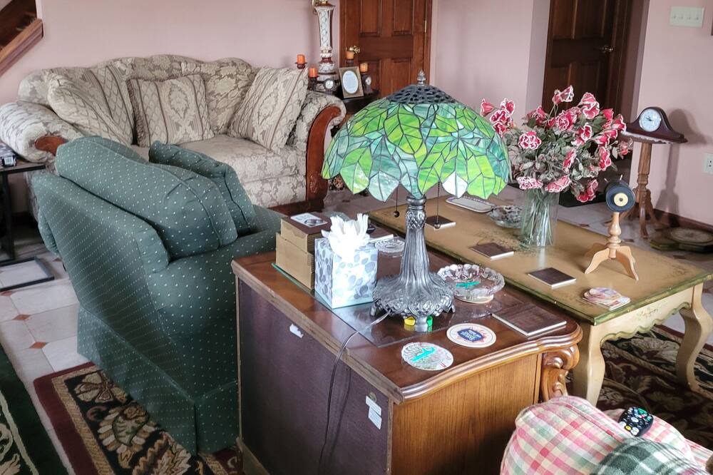 Photo of Bedroom in Butztown
