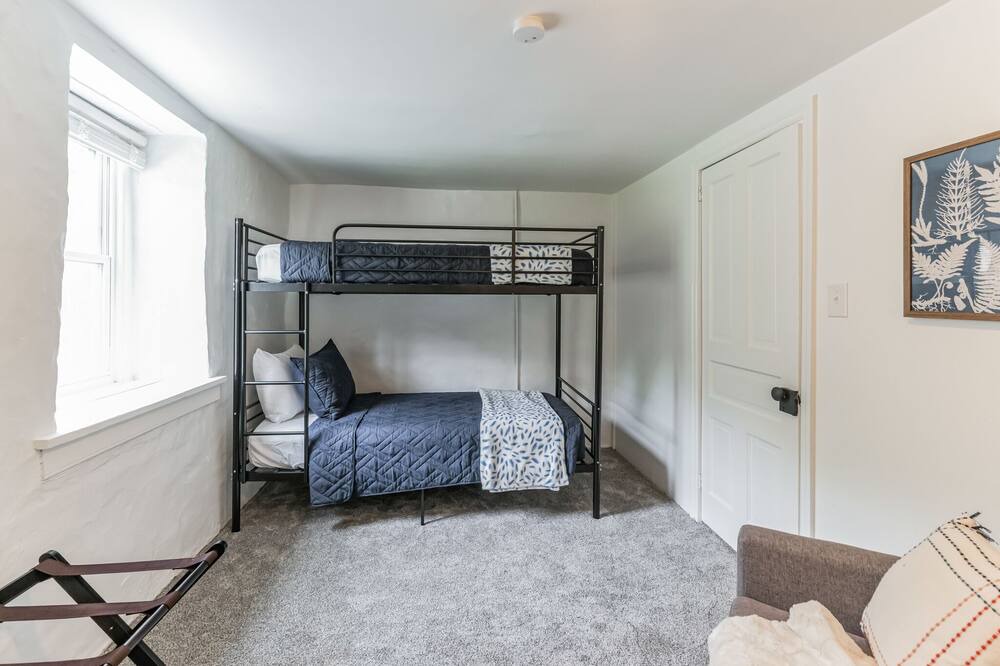 Photo of Bedroom in Wagontown
