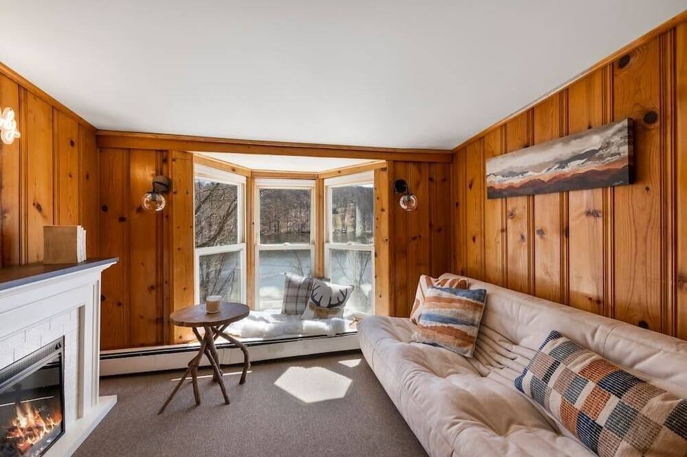 Photo of Livingroom in Walton Park