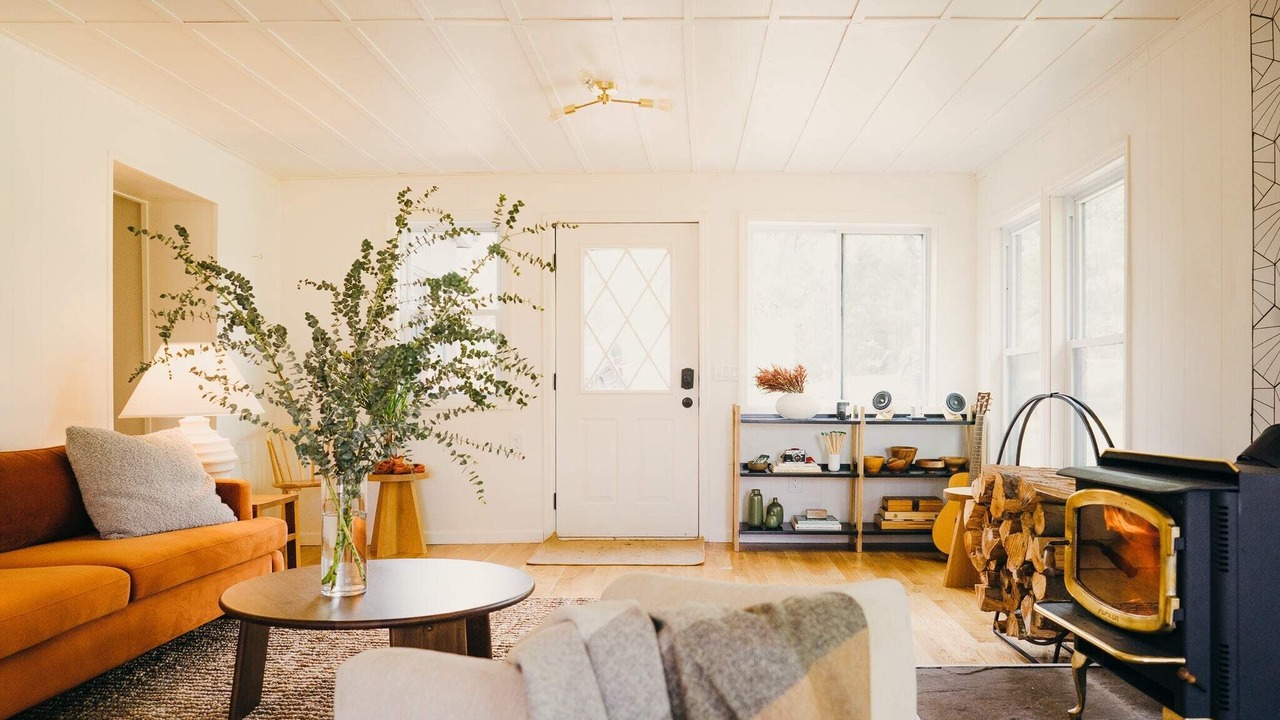 Photo of Livingroom in Parksville