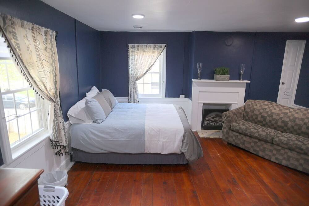 Photo of Bedroom in New Oxford